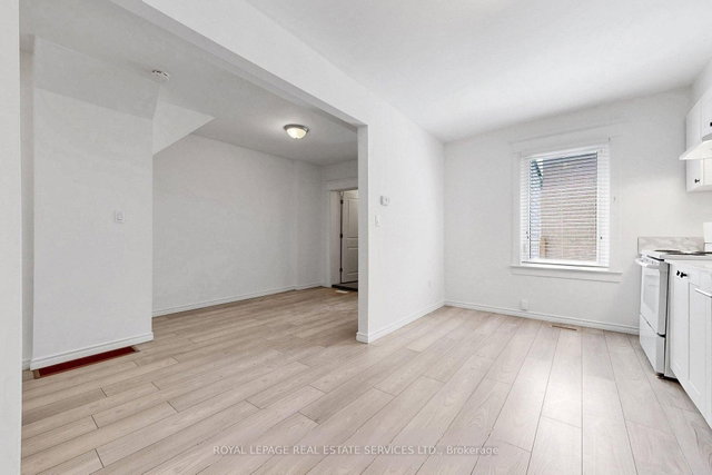Main - 119 Essex Street