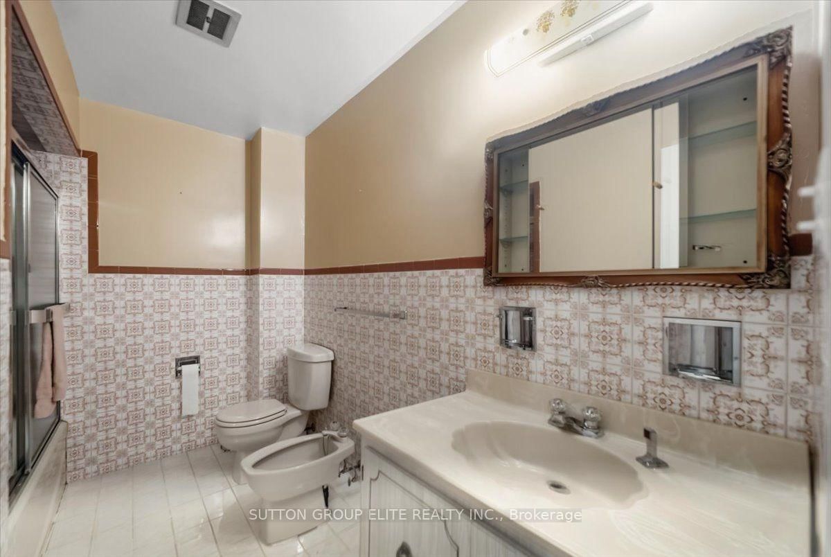 1060 Claredale Road • Mississauga, ON photo 32