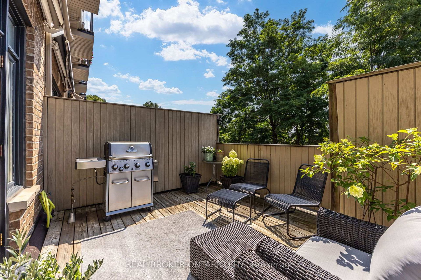 39 Ruby Lang Lane • Toronto, ON photo 11