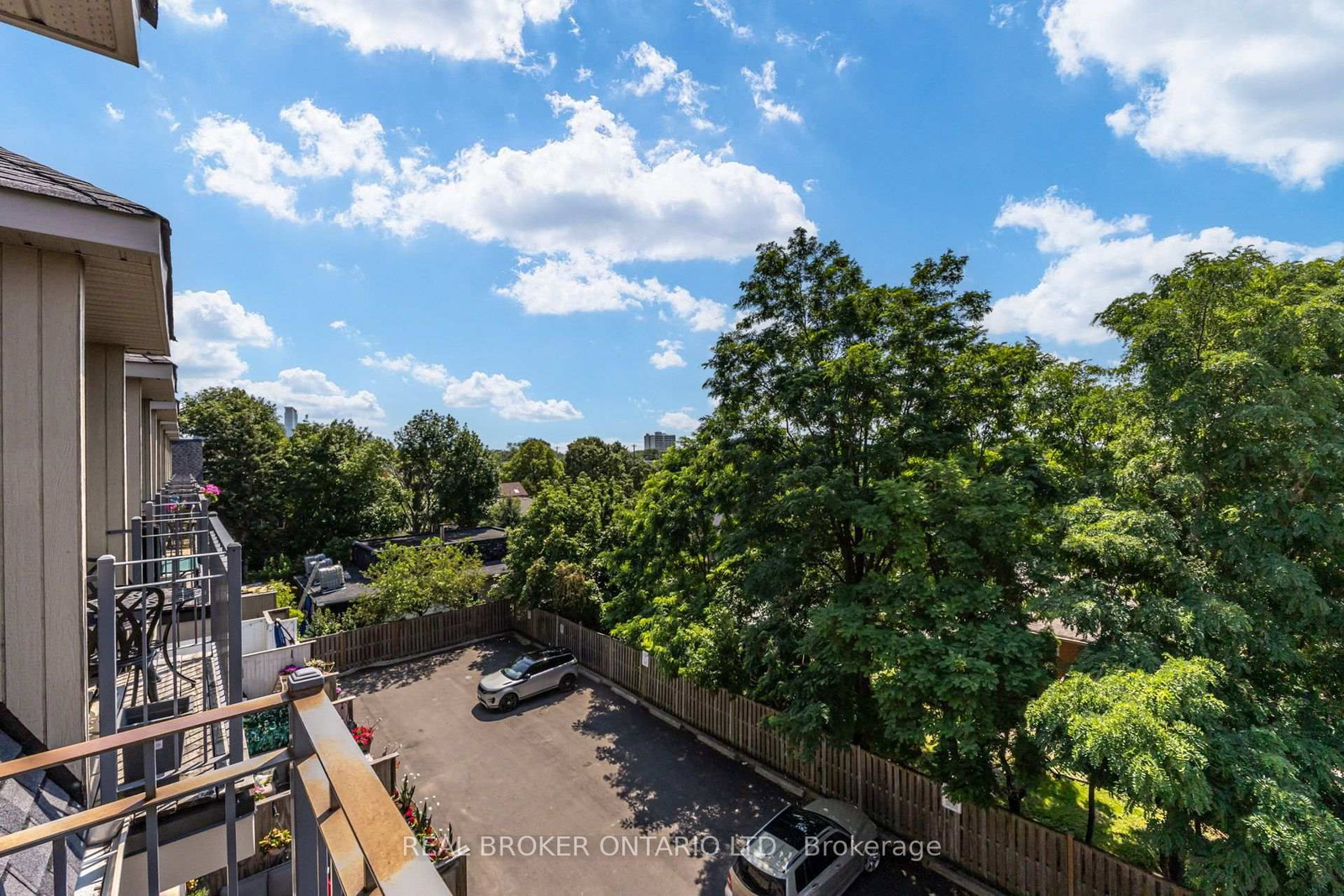 39 Ruby Lang Lane • Toronto, ON photo 13