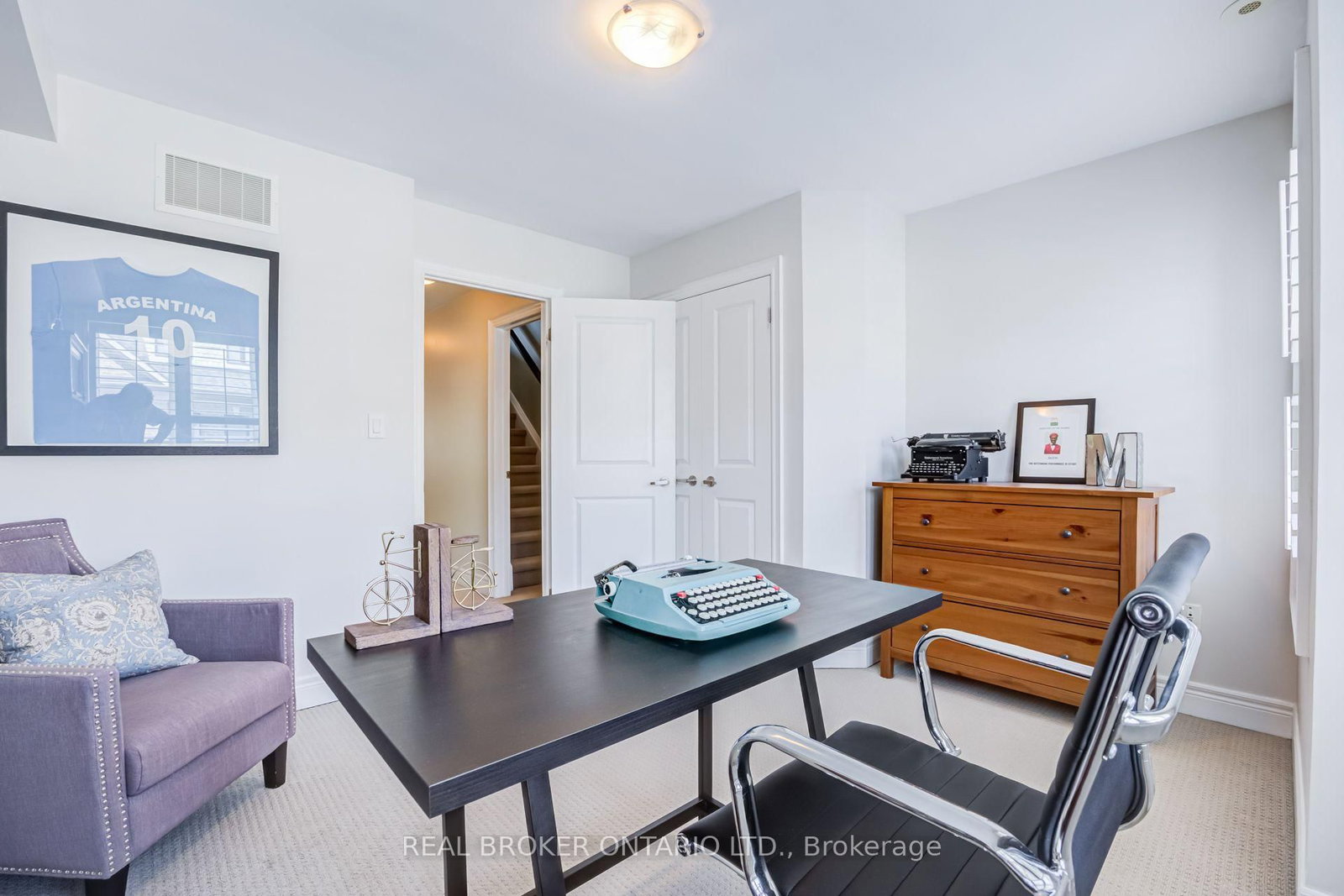 39 Ruby Lang Lane • Toronto, ON photo 22