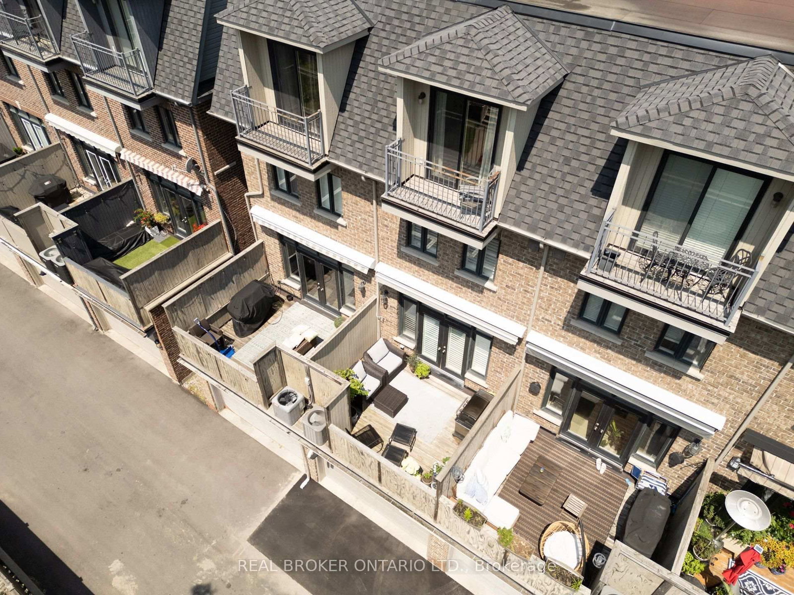 39 Ruby Lang Lane • Toronto, ON photo 30