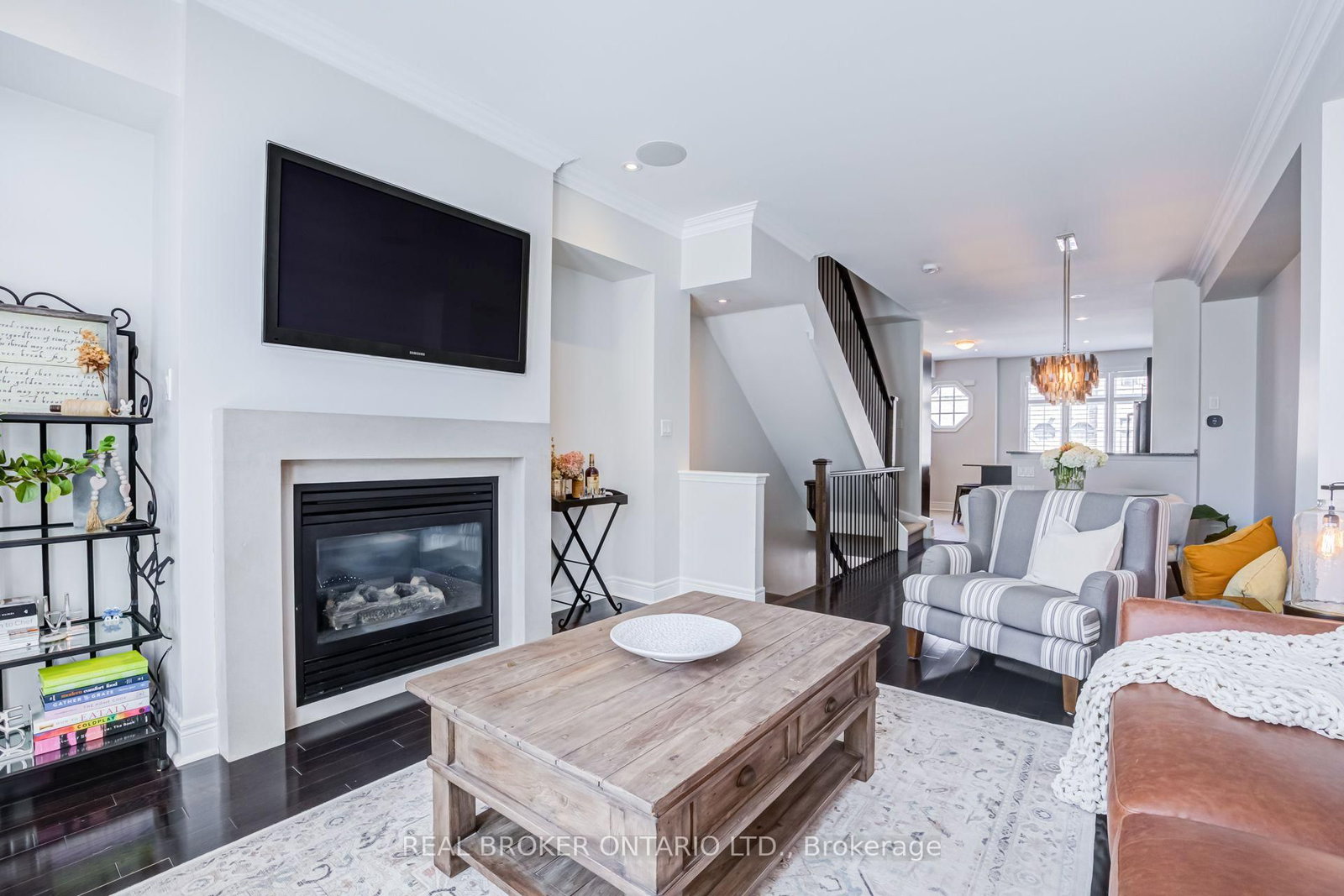 39 Ruby Lang Lane • Toronto, ON photo 4