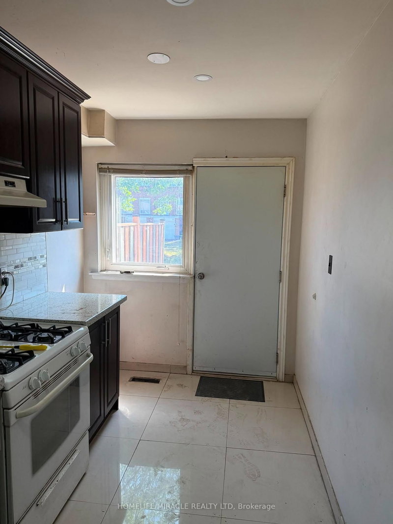 90 - 6429 Finch Avenue W