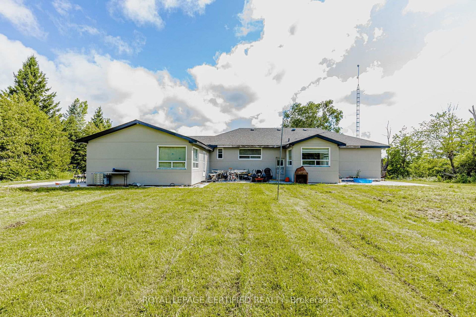 9706 Guelph Line • Milton, ON photo 39
