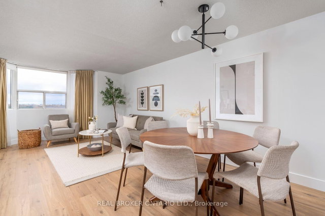1601 - 3845 Lake Shore Boulevard W