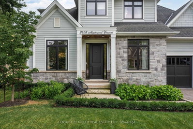 2458 Meadowood Crescent — photo 3