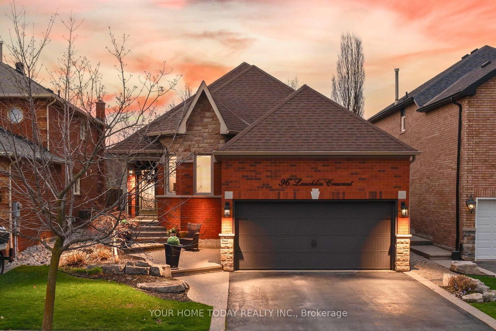 Detached House for sale at 96 Lauchlin Crescent, Halton Hills, Ontario, L7G 5R5 - Georgetown - MLS: W13593268