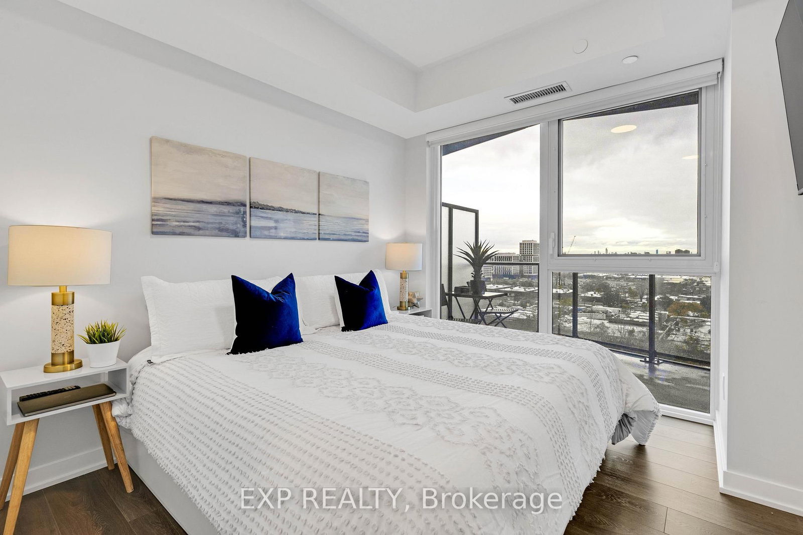 36 Zorra Street • #1108 • Toronto, ON photo 11