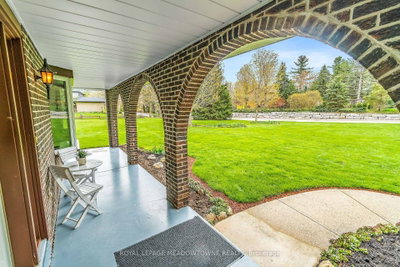 39 Wildwood Road • Halton Hills, ON photo 5