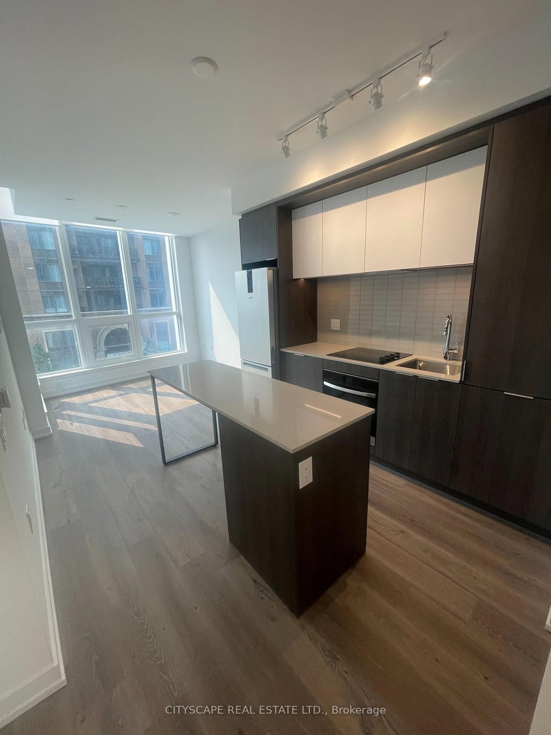 home for lease on 206-395 Square one Drive