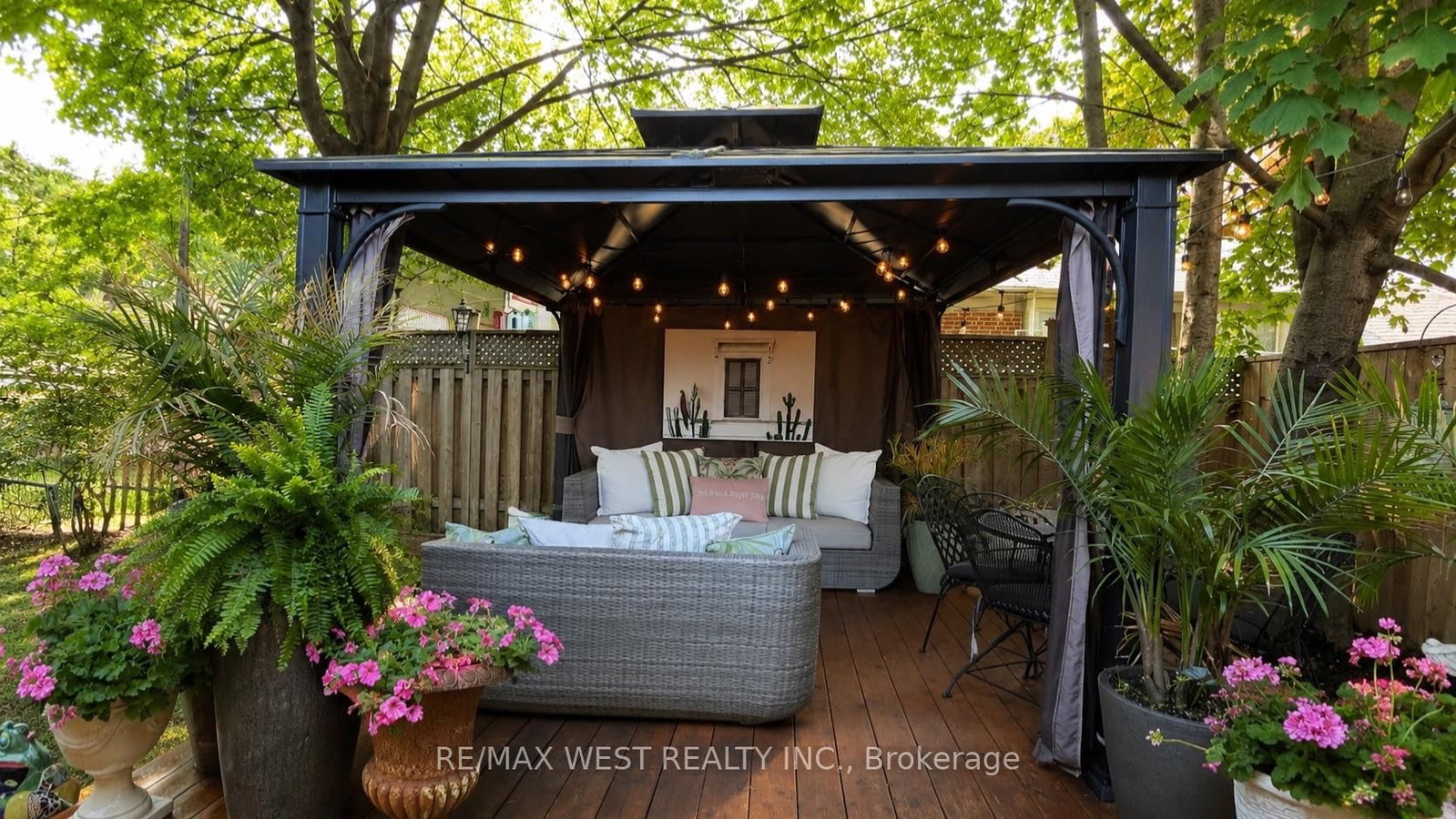 12 S Brentwood Road • Toronto, ON photo 17