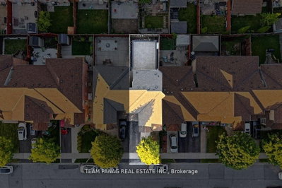 31 Snowshoe Lane • Brampton, ON photo 3