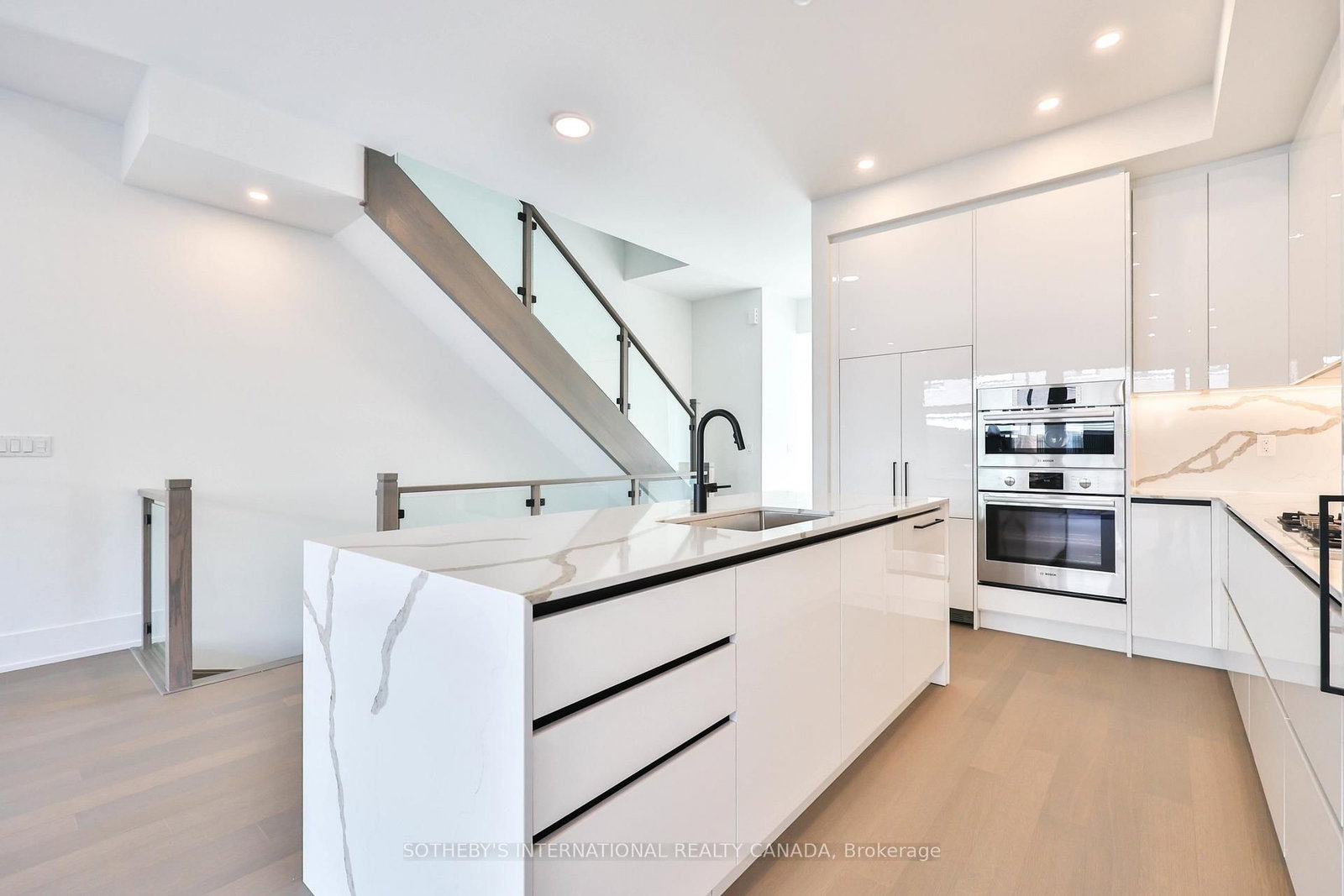 60 Lou Parsons Way Drive • #TH 85 • Mississauga, ON photo 13