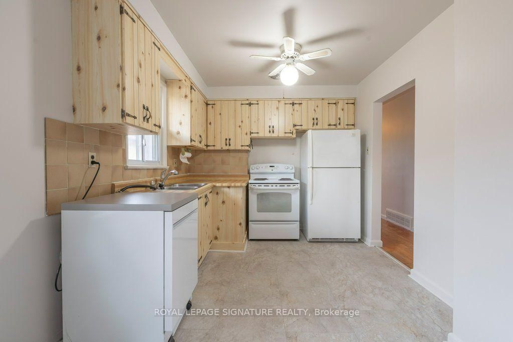 17 Risdon Court • Toronto, ON photo 10
