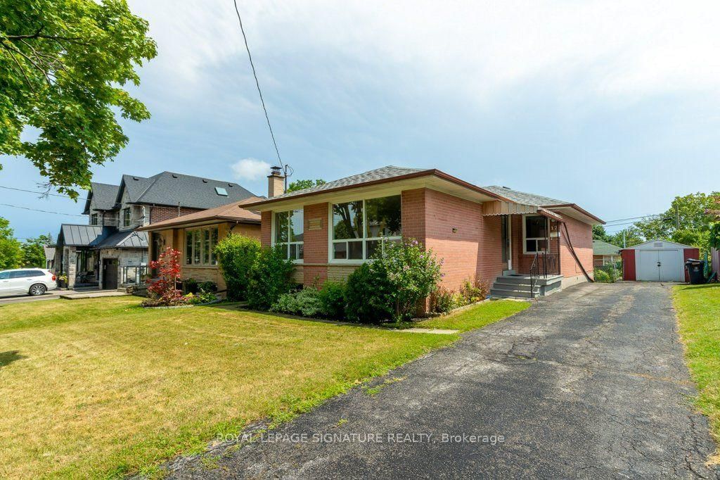 17 Risdon Court • Toronto, ON photo 28