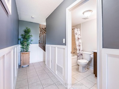 19 Sudeley Lane • Brampton, ON photo 3