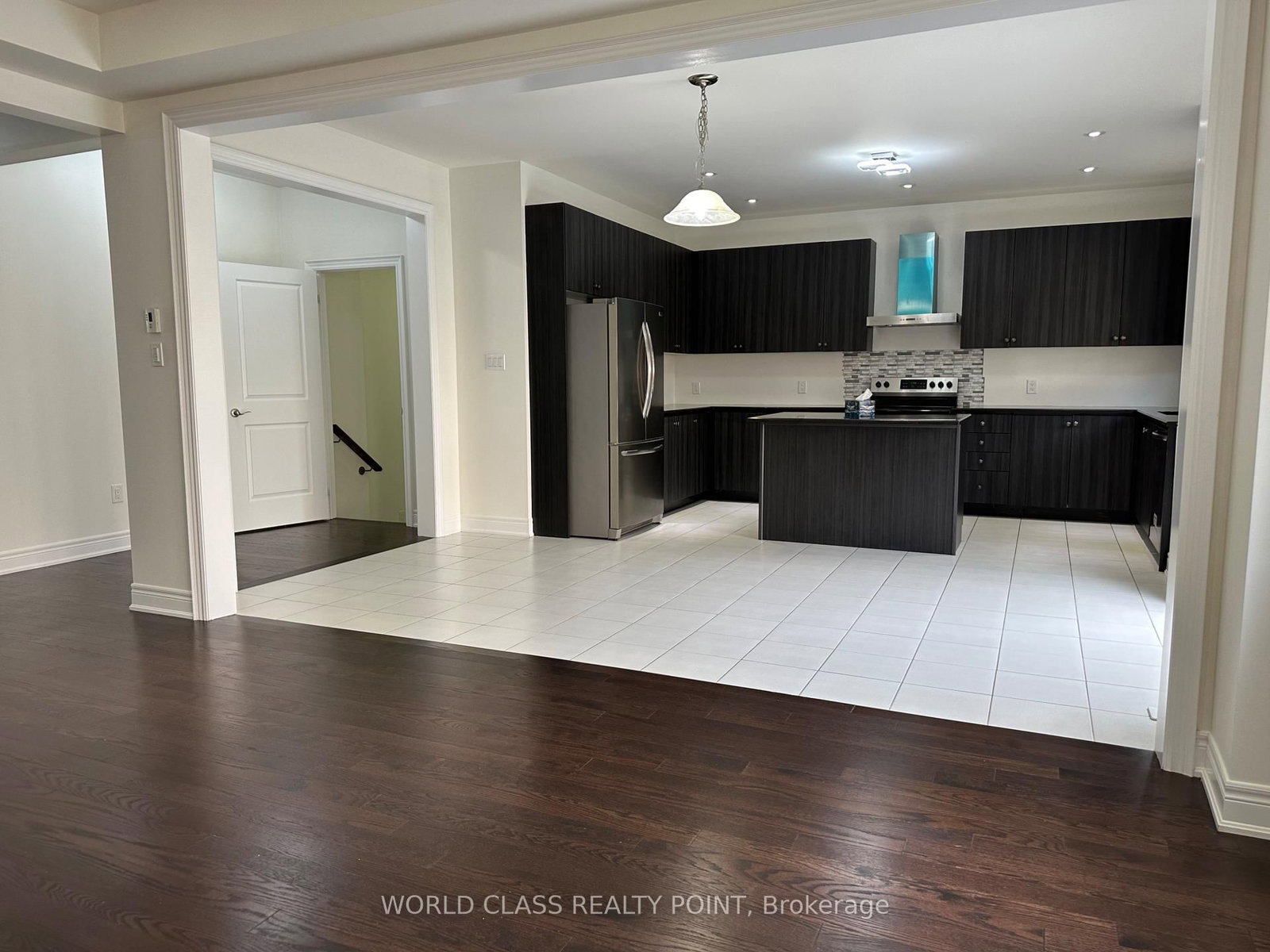 9 Lyle Way • Brampton, ON photo 4