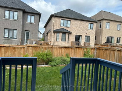 9 Lyle Way • Brampton, ON photo 7