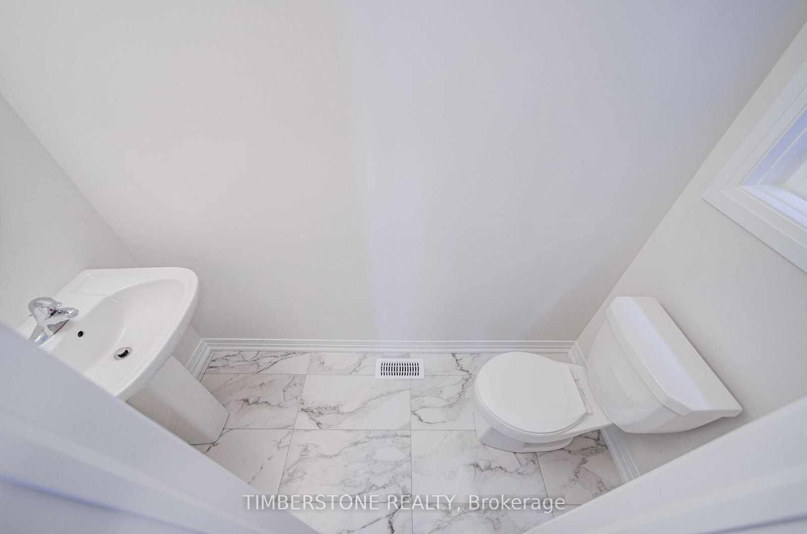 23 Aveena Road • Brampton, ON photo 6