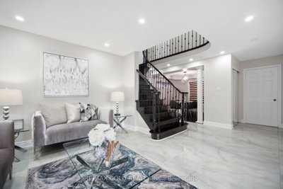 24 Whitehouse Crescent • Brampton, ON photo 8