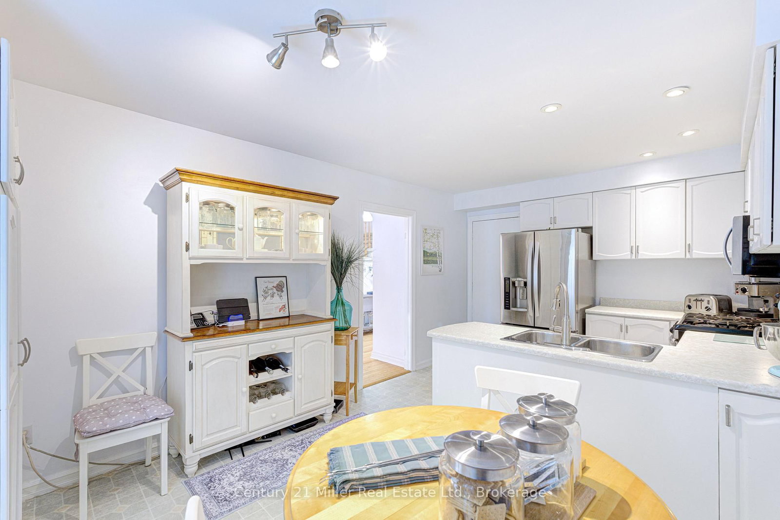 2256 MARGOT Street • Oakville, ON photo 11