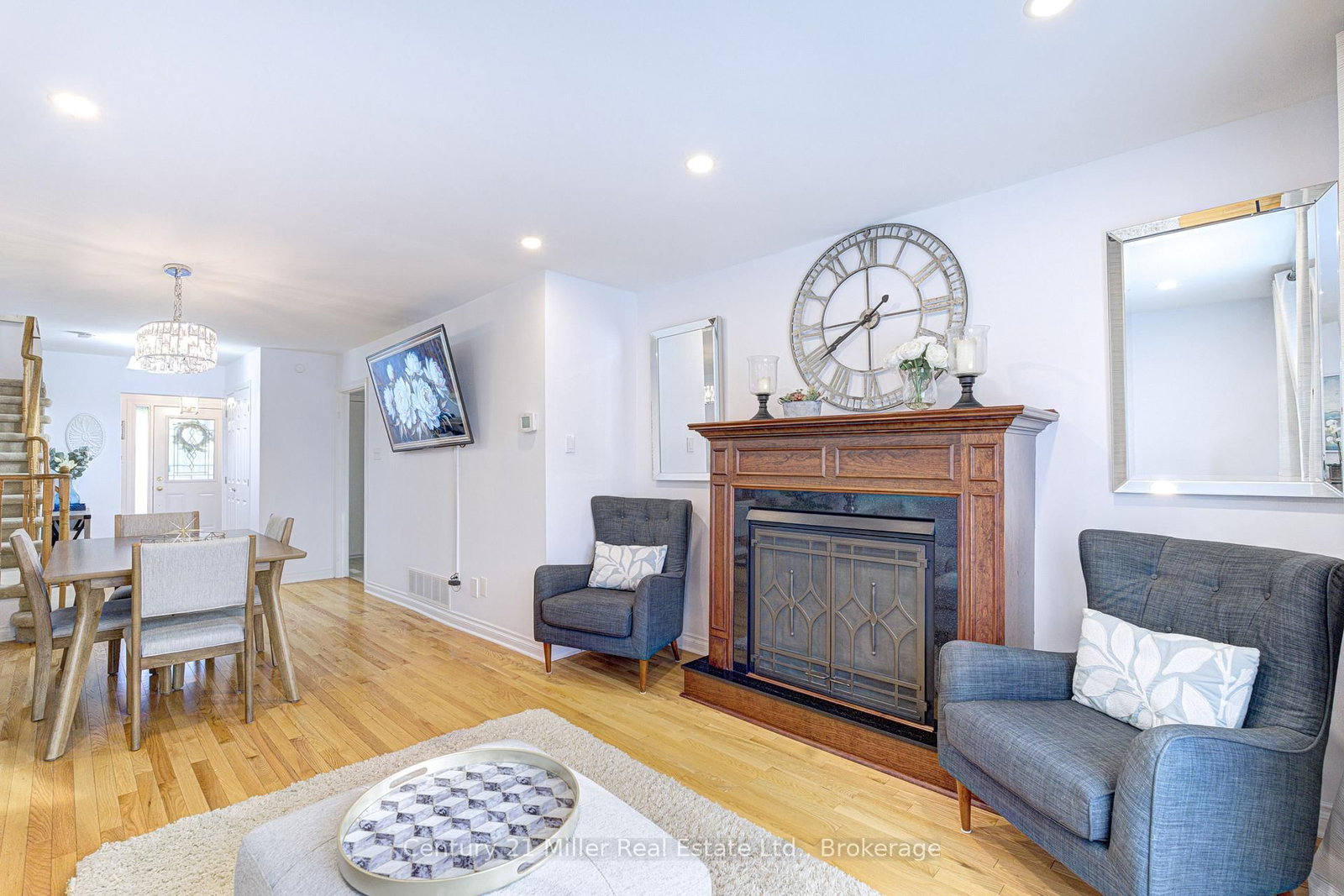 2256 MARGOT Street • Oakville, ON photo 8