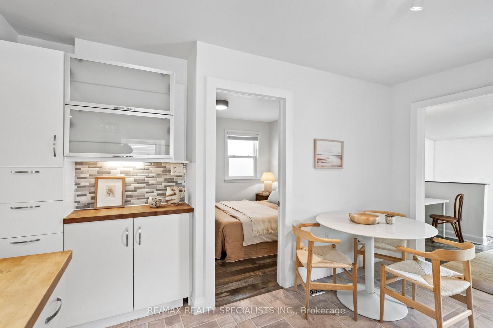 159 Hillside Avenue • Toronto, ON photo 15