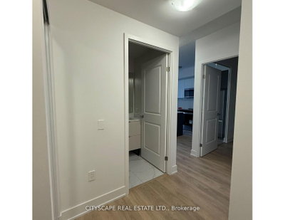 Unit 1410 — 202 Burnhamthorpe Road E — photo 2