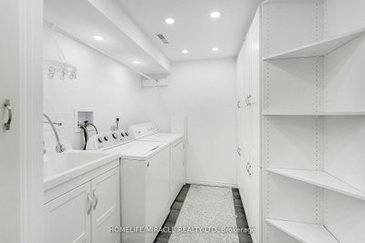 4165 Fieldgate Mississauga,ON L4W 2M9 — Photo 11