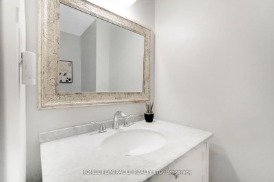 4165 Fieldgate Mississauga,ON L4W 2M9 — Photo 24
