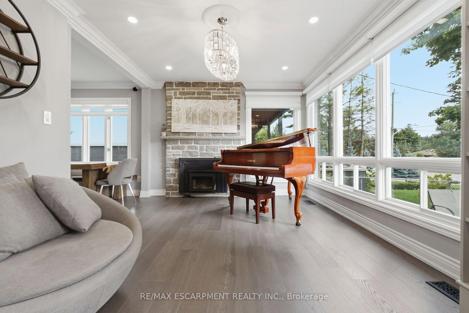 513 Maplehurst Avenue • Oakville, ON photo 7