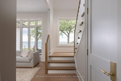 21 Second Street • Oakville, ON photo 5