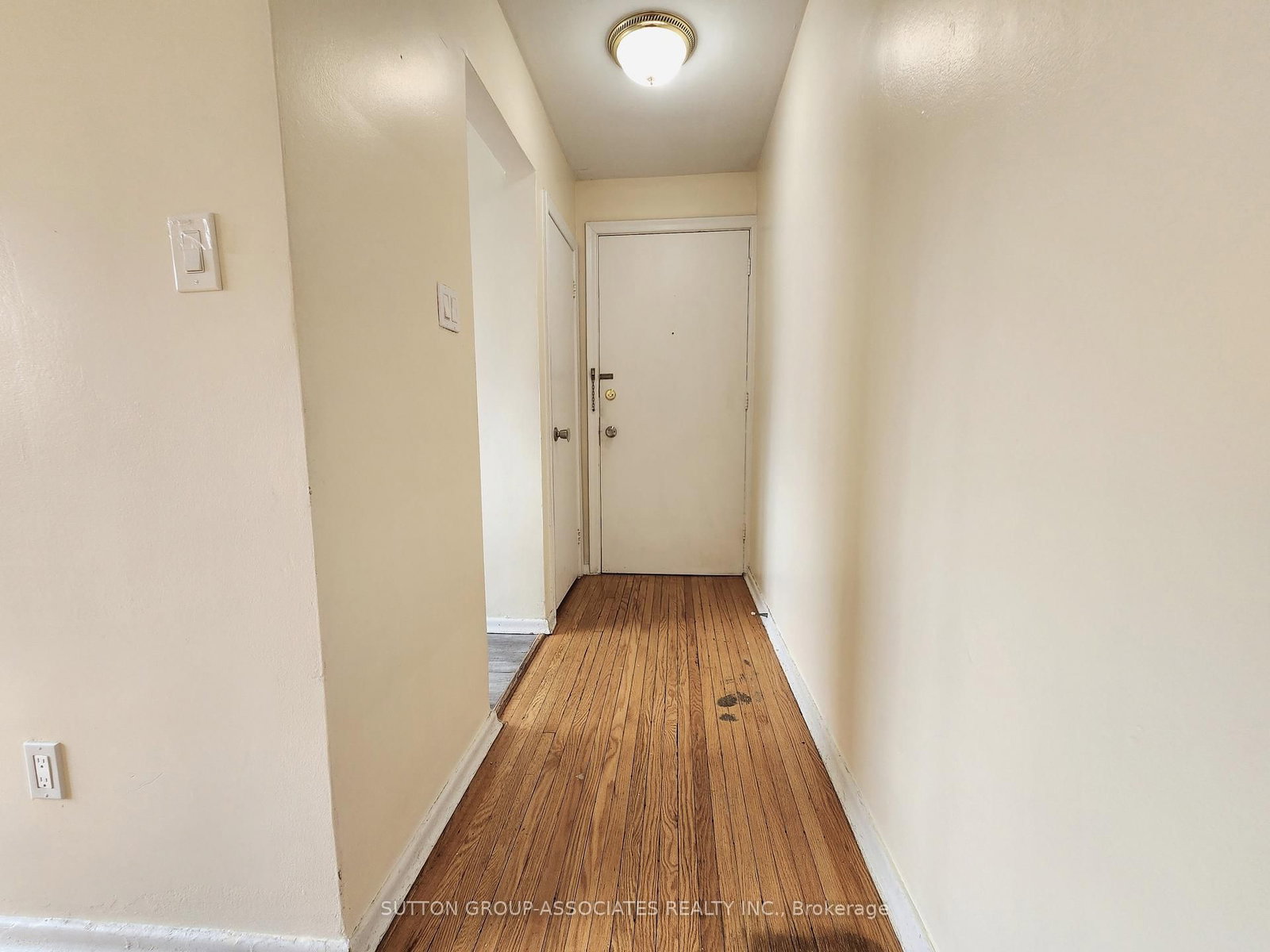 301-3 Greenbrook Drive, Toronto, ON, photo 2