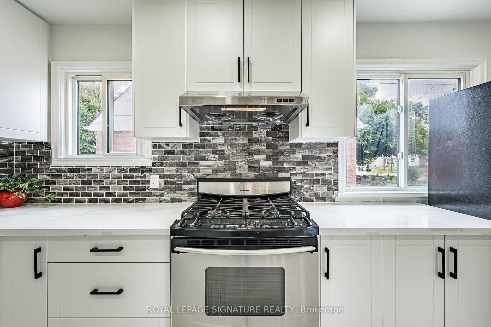 7 Putney Road • Toronto, ON photo 11