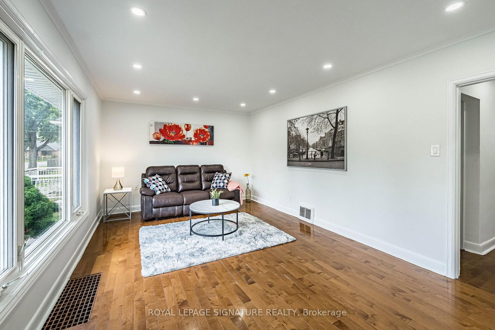 7 Putney Road • Toronto, ON photo 5