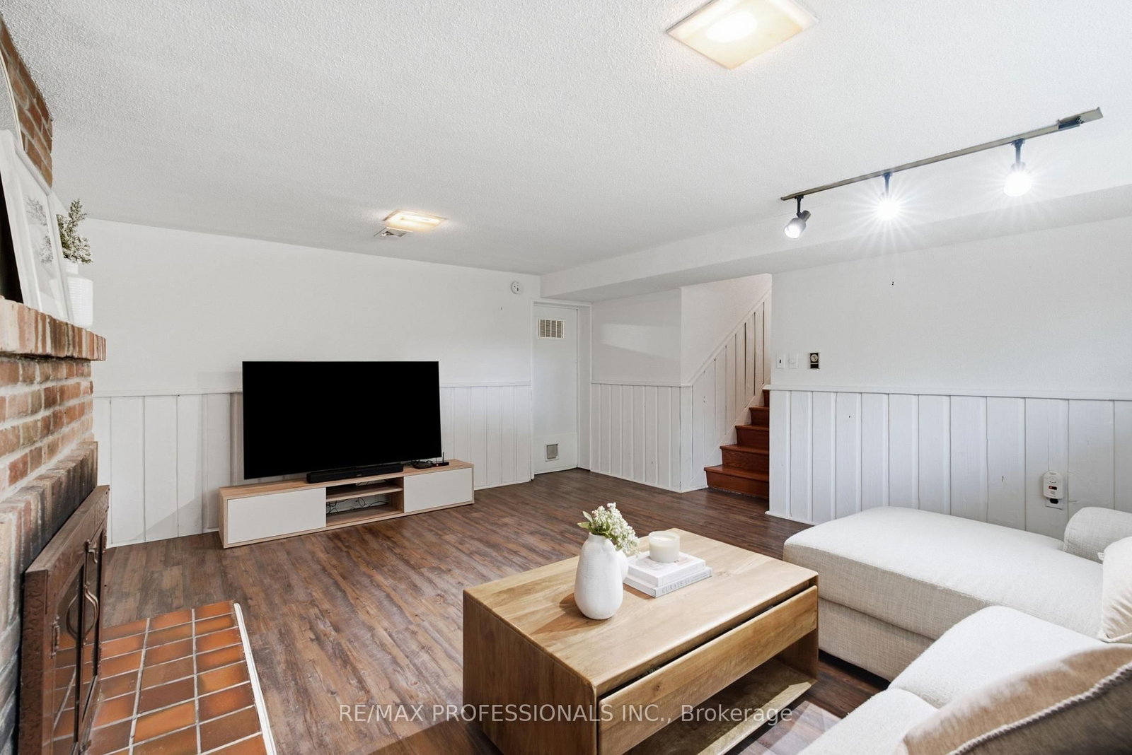 89 Glen Agar Drive • Toronto, ON photo 32