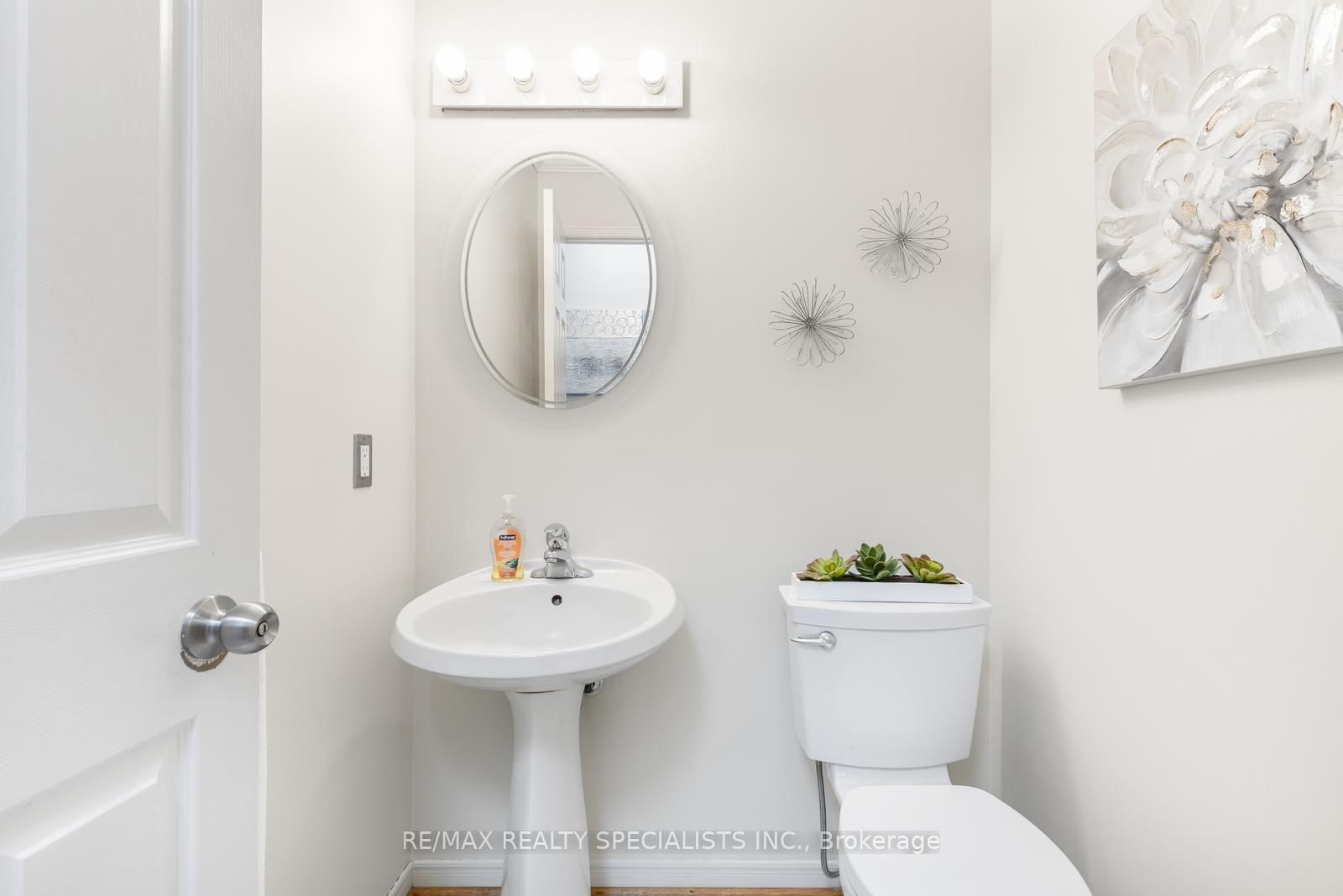 3251 Trelawny Circle • Mississauga, ON photo 17