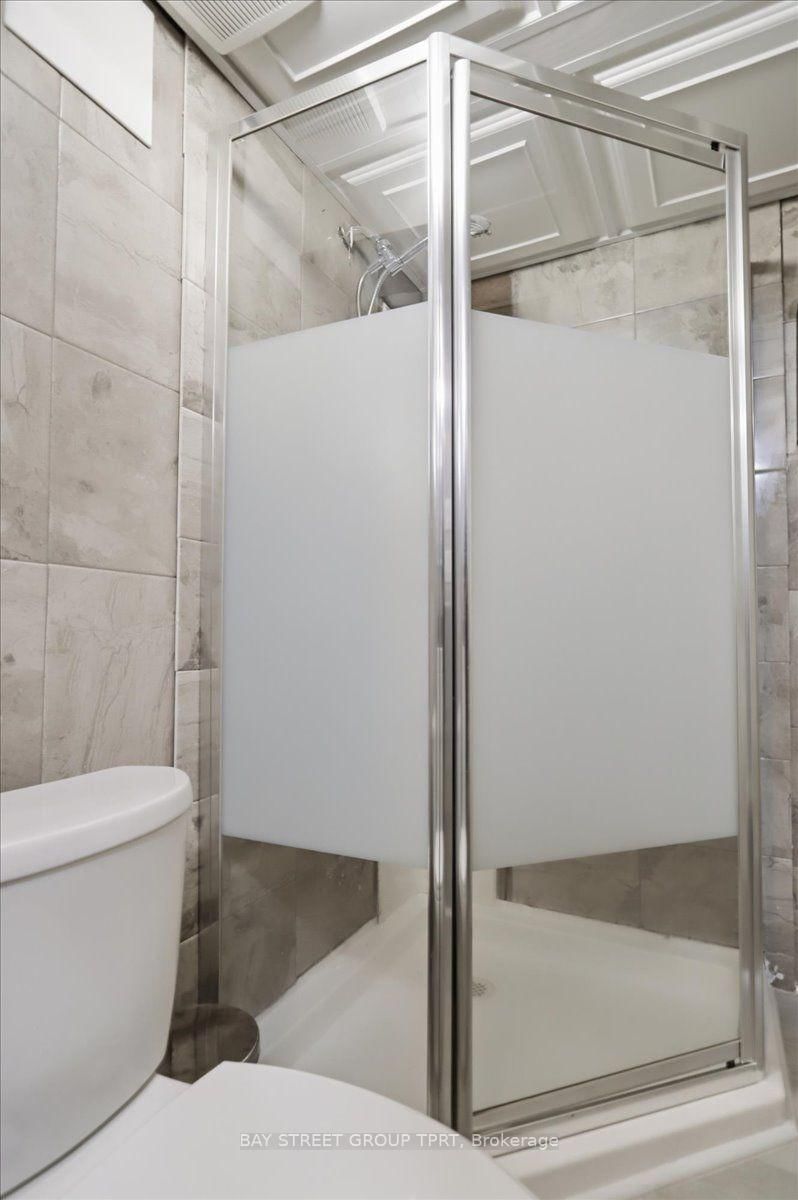 134 Clearbrooke Circle • Toronto, ON photo 40