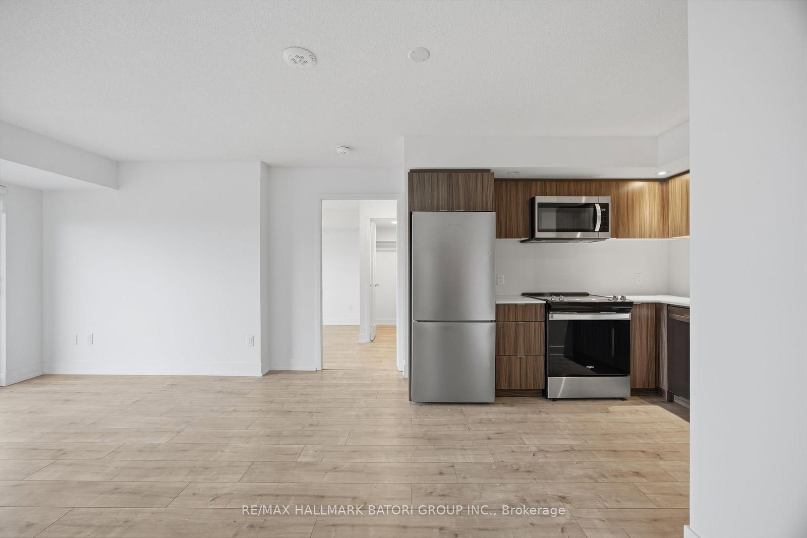 10 Eva Road • #1505 • Toronto, ON photo 5