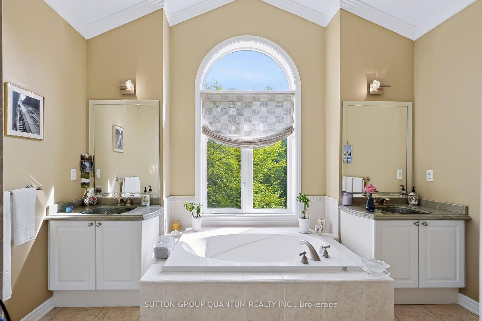 1536 Pinery Crescent • Oakville, ON photo 26