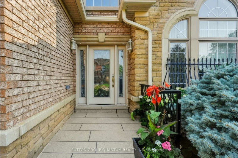 1536 Pinery Crescent