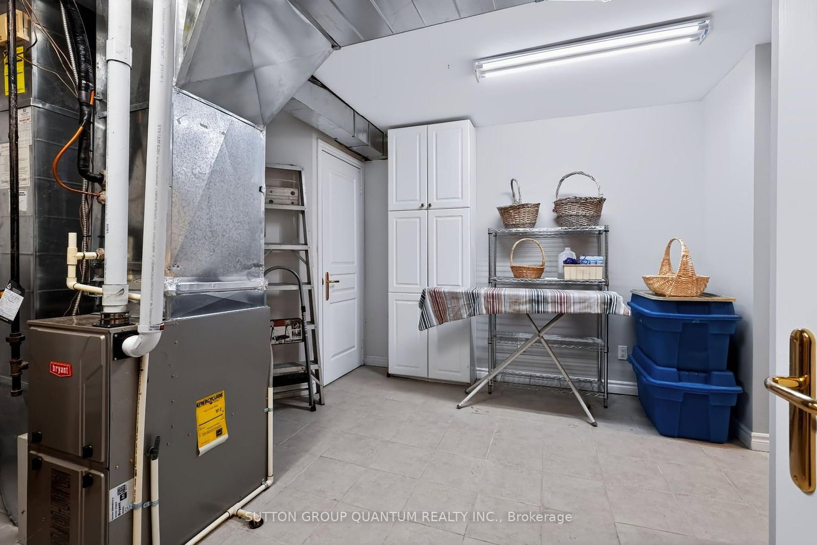1536 Pinery Crescent • Oakville, ON photo 39