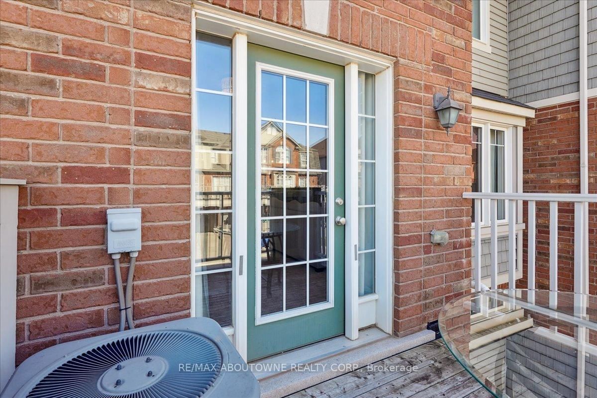 222 Septimus Heights • Milton, ON photo 17