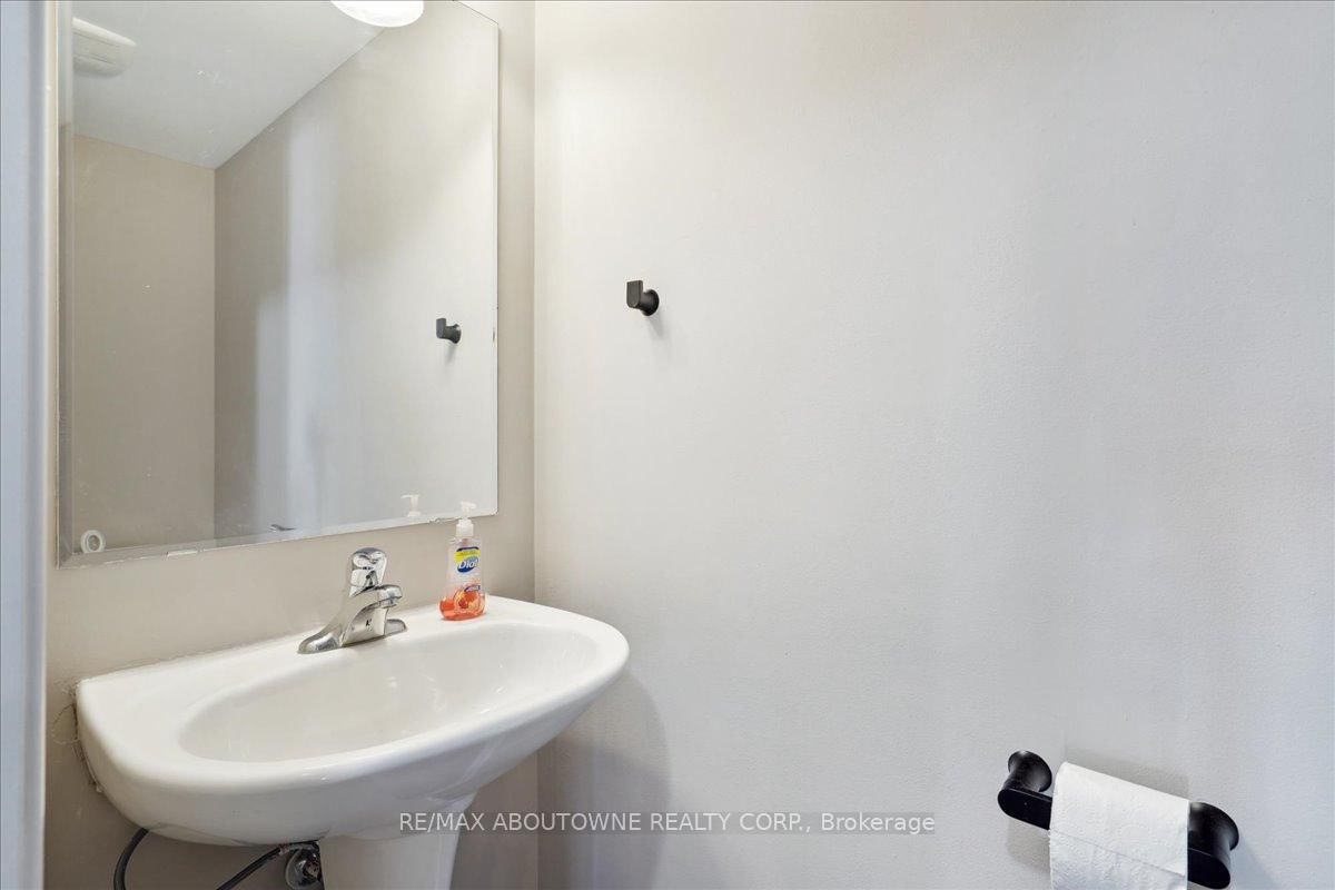 222 Septimus Heights • Milton, ON photo 19