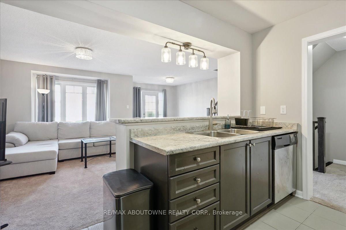 222 Septimus Heights • Milton, ON photo 7