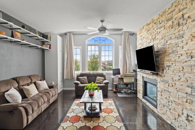 920 Clark Milton,ON L9T 6P5 — Photo 15