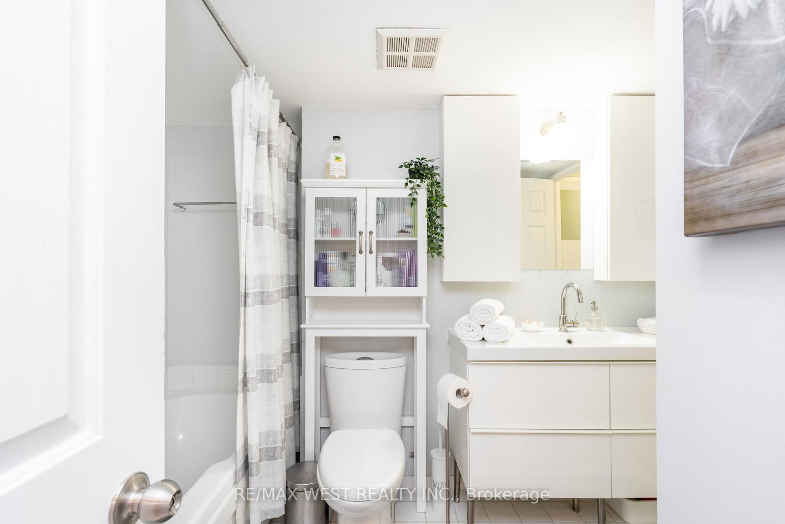 24 Southport Street • #749 • Toronto, ON photo 26