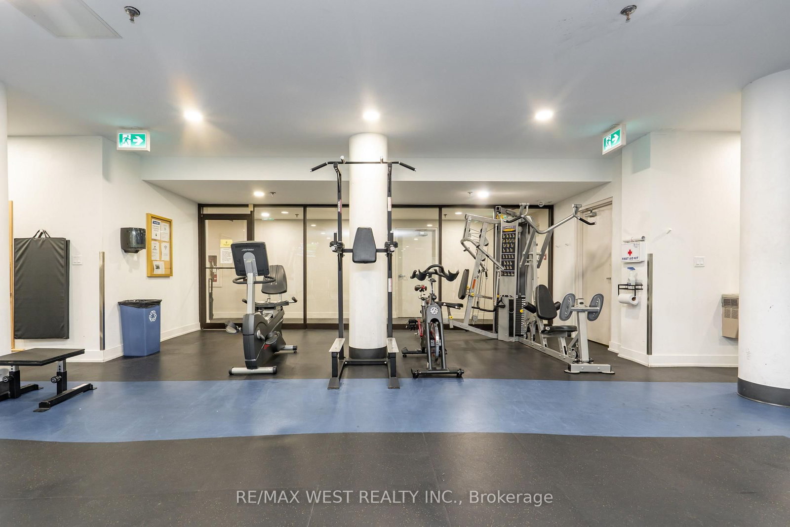 24 Southport Street • #749 • Toronto, ON photo 41