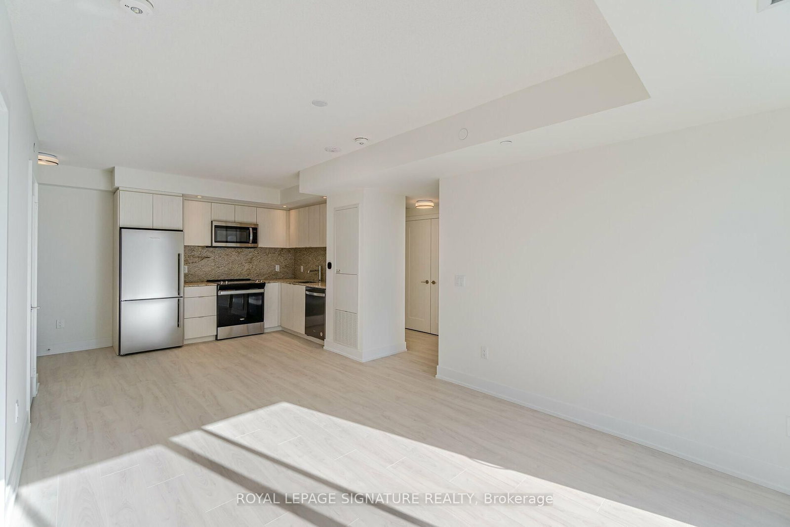 10 Eva Road • #2701 • Toronto, ON photo 16
